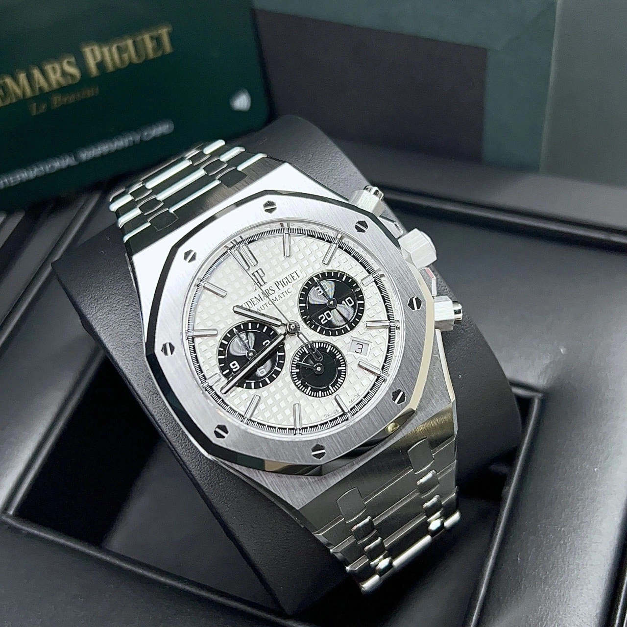 1229282b95f1f70cb8898e92d9c508d1 Audemars Piguet Royal Oak Chronograph 26331ST - Image 9