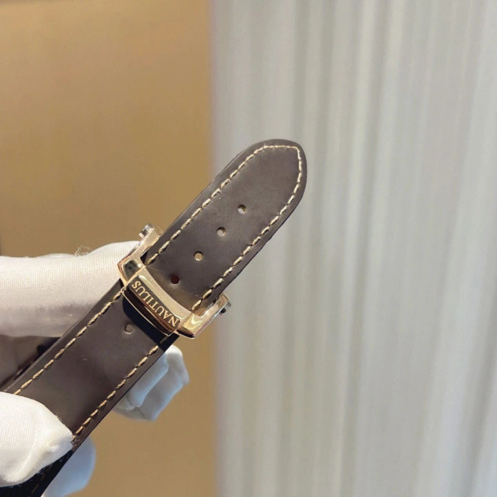 13e8f7610b716c88bfc7dd4bbc13e708 5712GR-001 Patek Philippe NAUTILUS - Image 9