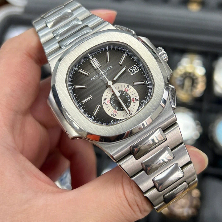 1d491d9dd1def8fde9b6f67396472cf9 5980/1A-014 Patek Philippe- NAUTILUS - Image 2