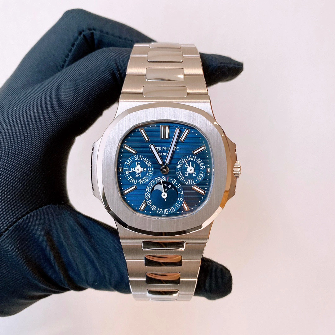 218aea029522ba92b9cac5f5337dd960 5740/1G - NAUTILUS - Image 4