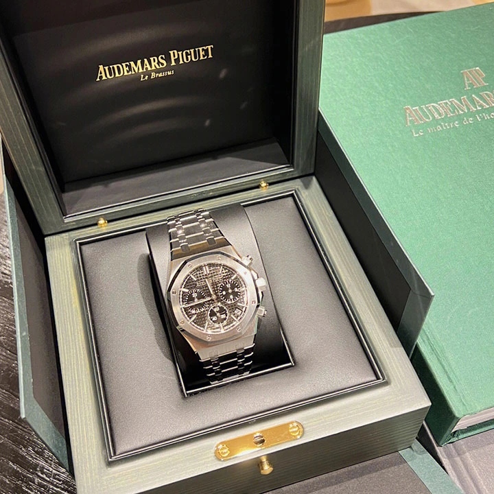 3ae55006bb75e3063d4b68119cdf28e7 ROYAL OAK SELFWINDING CHRONOGRAPH Ref. 26240ST.OO.1320ST.02 - Image 10