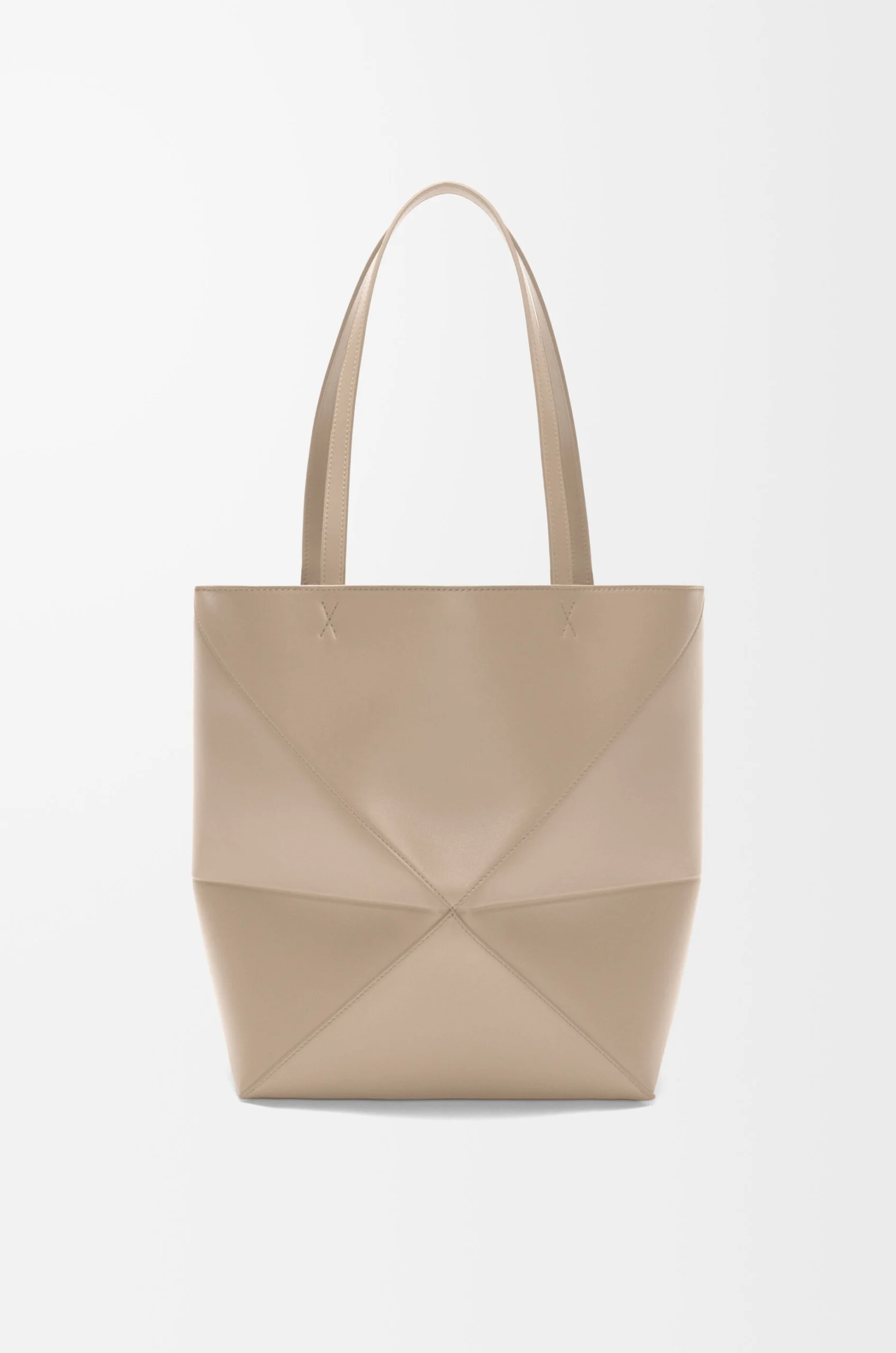 3c377b93e795c3ddc8d9647aa124e9c2 Medium Puzzle Fold tote in shiny calfskin - Image 8