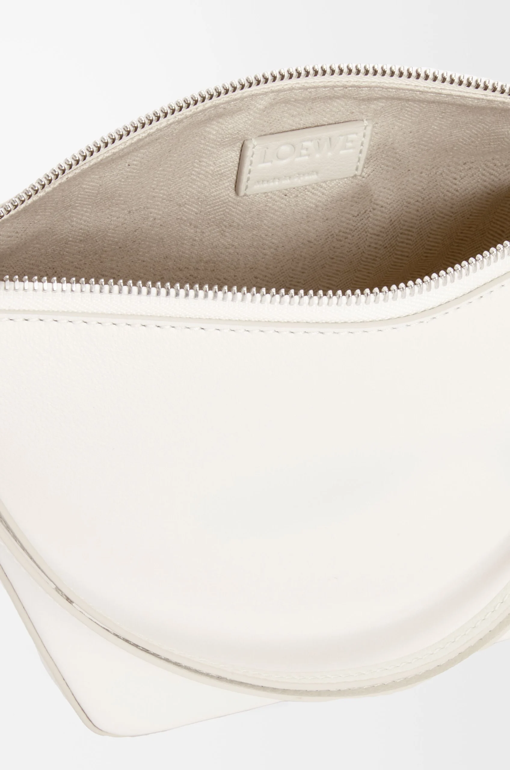 4c2b981377333308bc1785ce709f5f1e Mini Hammock hobo in classic calfskin - Image 4