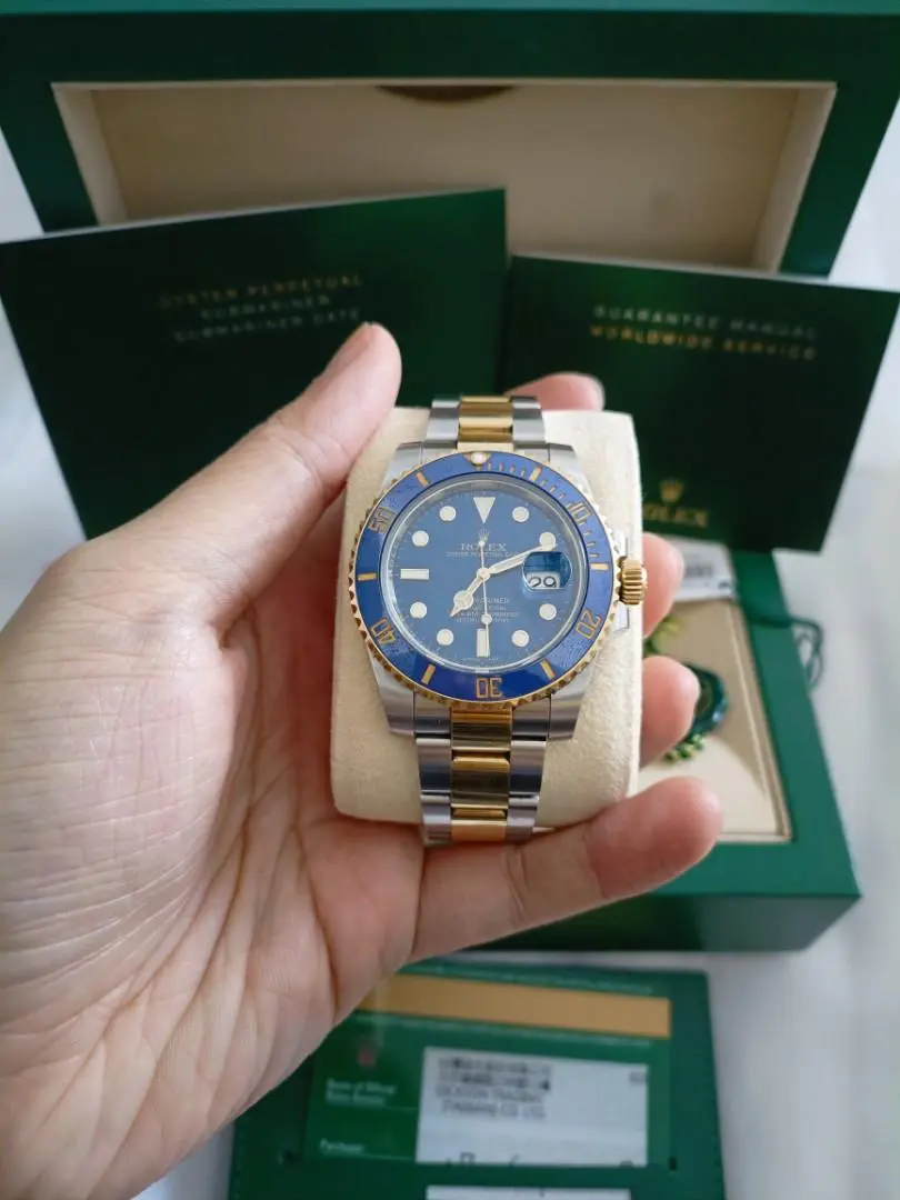 643c14d62a03c899997e7c7cccf09cae Rolex Submariner Series 116613LB-0003 - Image 4