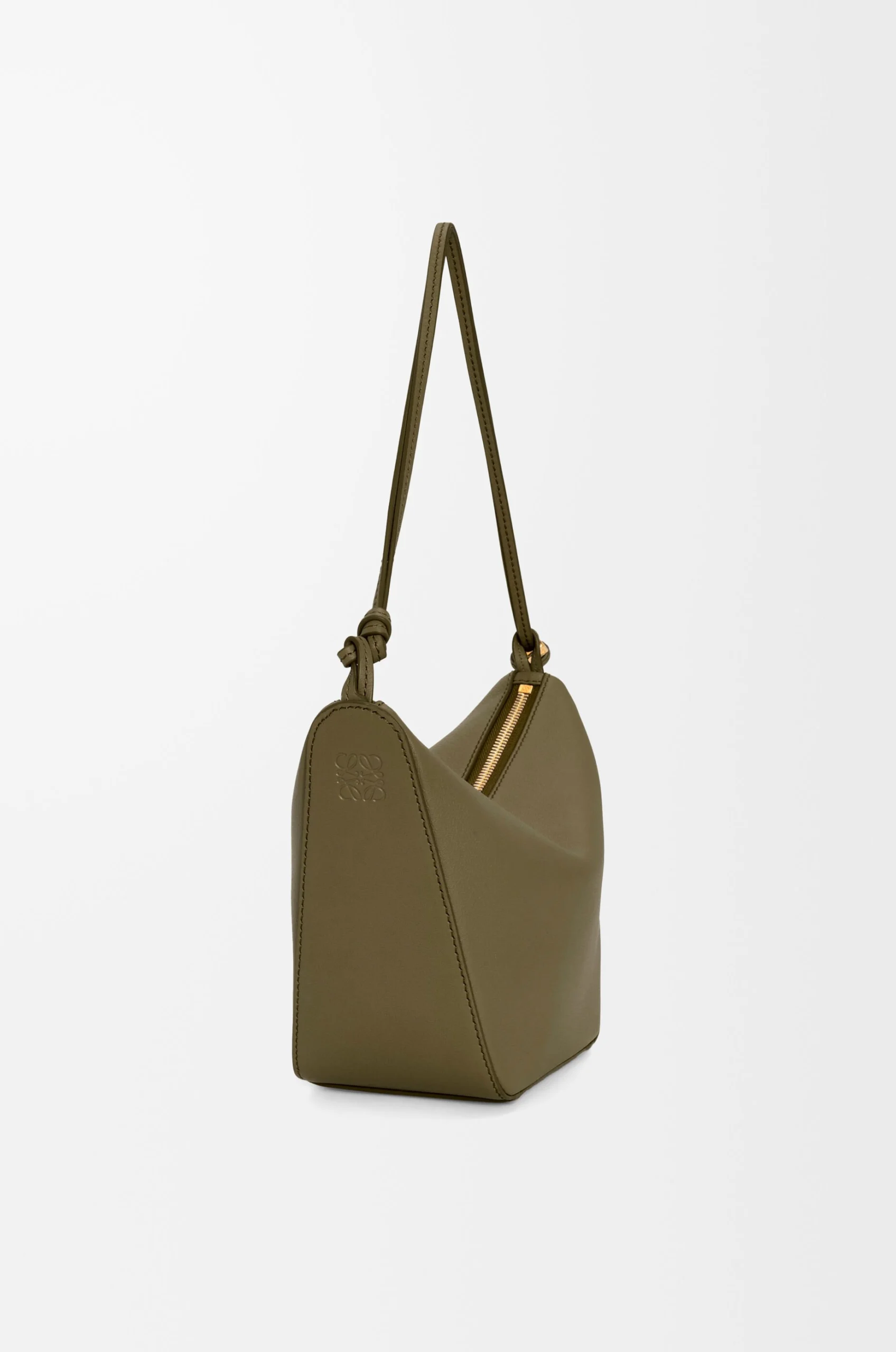 64df52f5ad667015ecca7cd49eb8efb6 Mini Hammock hobo in classic calfskin - Image 8