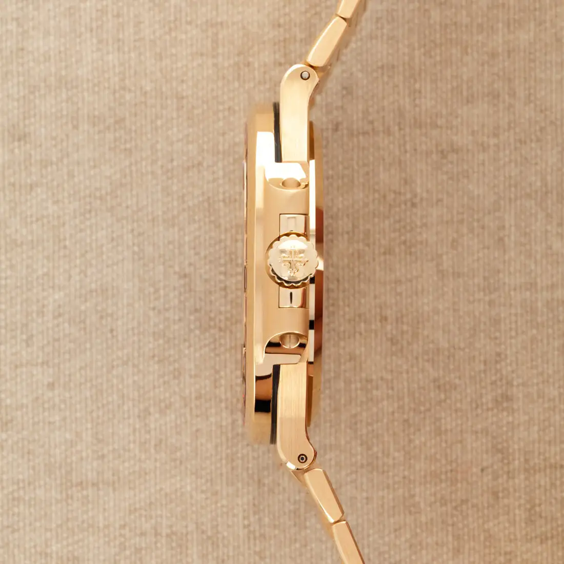 67f881e9fe3c26fda64124f9c30d99ae Patek Philippe Nautilus Rose Gold Brown Ruby Dial 40mm Ruby Bezel 5723/112R-001 - BRAND NEW - Image 7