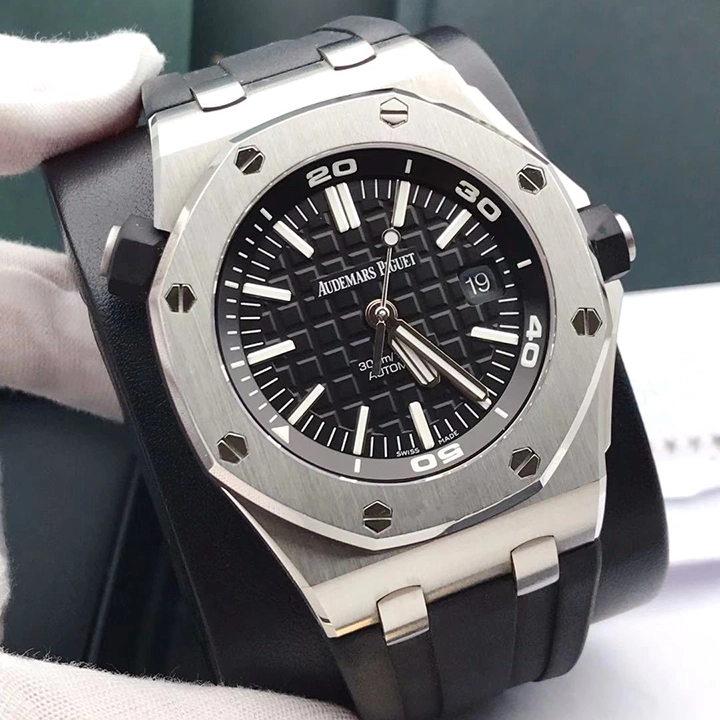 6a5ea0ef92e9f0dddbbbd28054d85cd2 ROYAL OAK OFFSHORE DIVER Ref. 15710ST.OO.A002CA.01 - Image 7