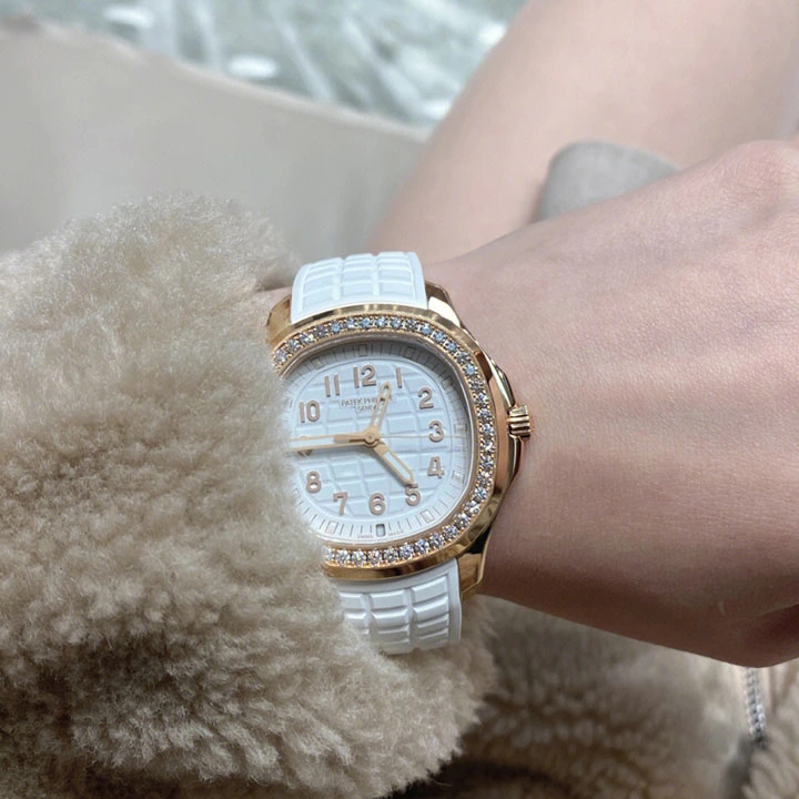 7431010c15426ae56fa714b210788582 5269/200R-001-Patek Philippe AQUANAUT-women - Image 9