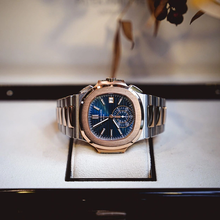 7e5c76457e968d0bbdfa8f697b116d3f 5980/1AR Patek Philippe - NAUTILUS - Image 2