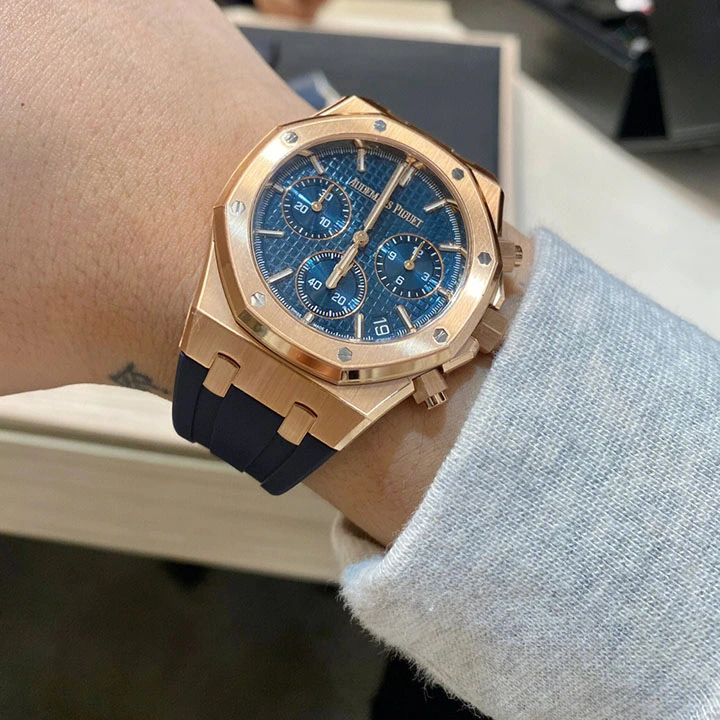 89d55063df41c3d4c45855b4037f0026 ROYAL OAK SELFWINDING CHRONOGRAPH Ref. 26240OR.OO.D315CR.01 - Image 3