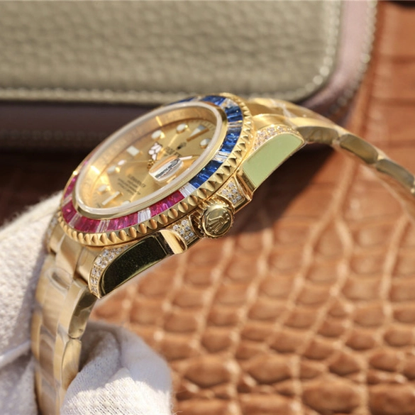 adfa1be0beaba88df30040491ccb1039 SUBMARINER GOLDEN BLUE / RED DIAMOND GOLD DIAL 40MM - Image 3