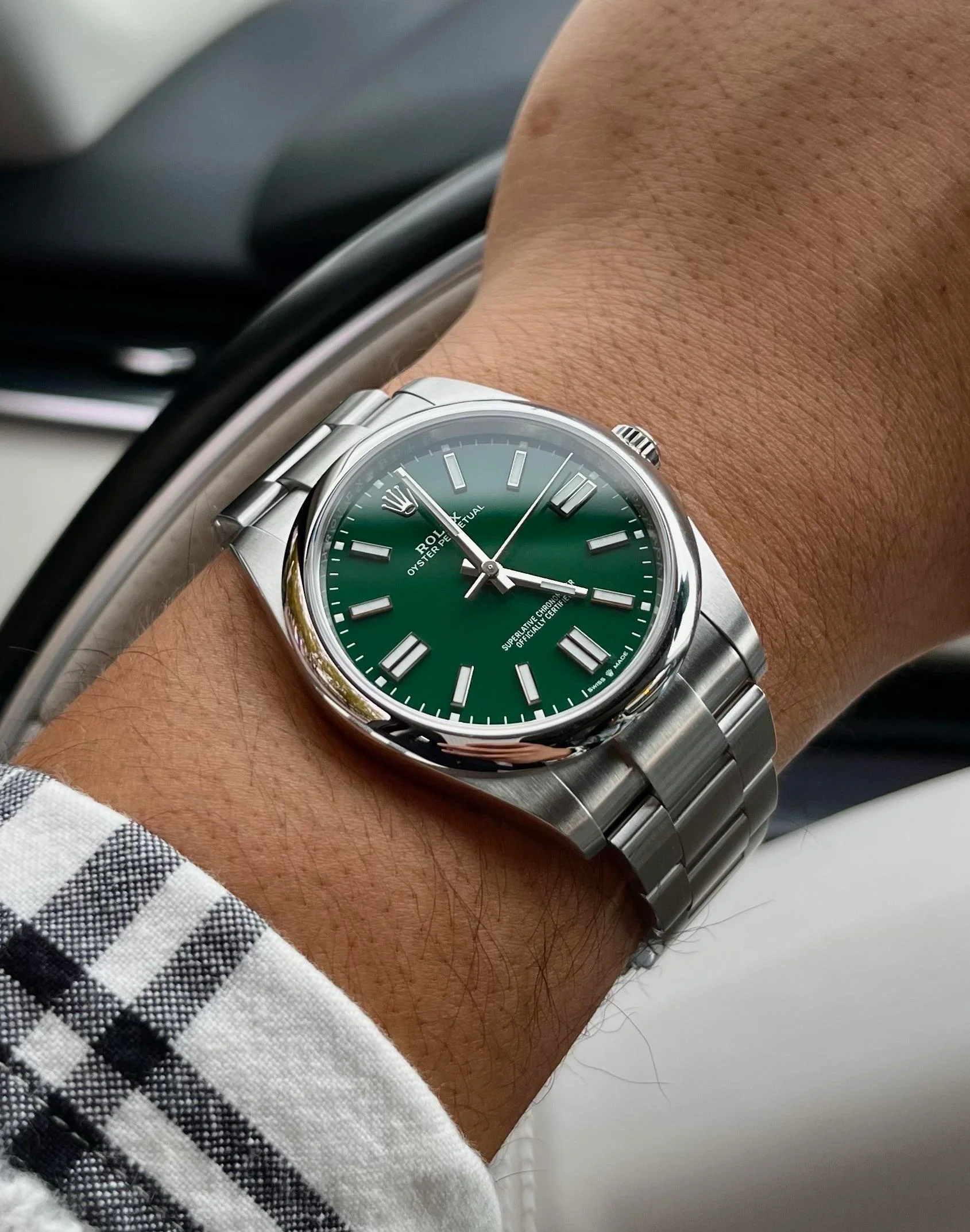 aec17ad5becc3fdd3b5080ac92394f1c OYSTER PERPETUAL 124300 Series(green dial) - Image 5