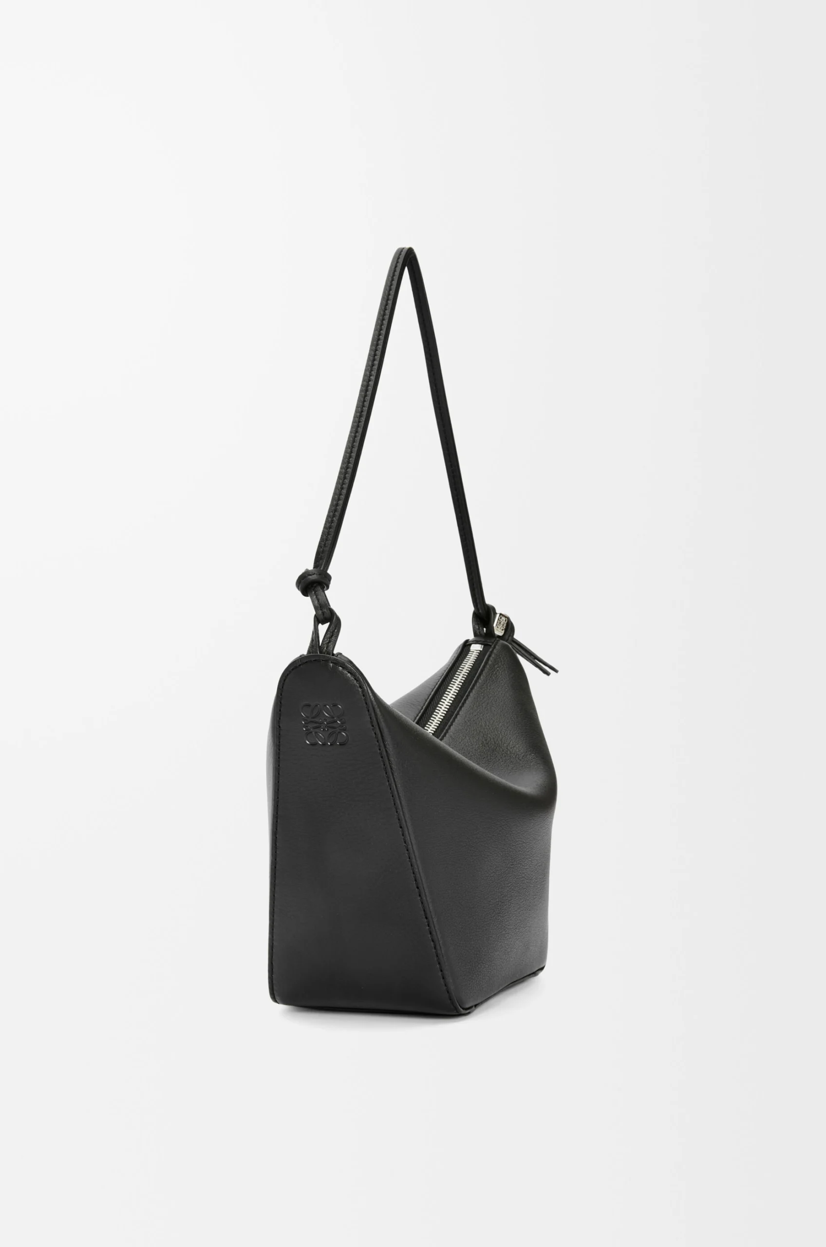 aed99ba06766b98cc55a70c80866421c Mini Hammock hobo in classic calfskin - Image 4