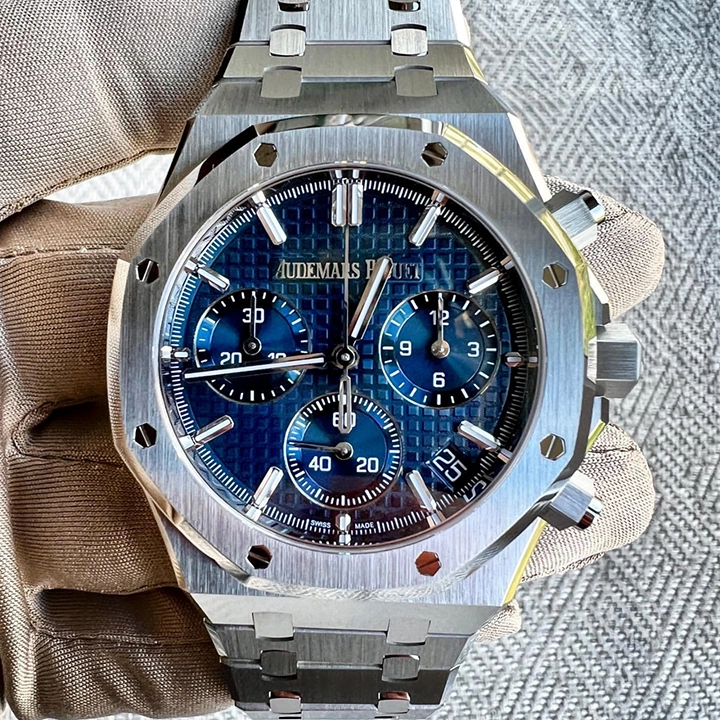 bd2328bc2eb528f2263f74e152f5b7f5 ROYAL OAK SELFWINDING CHRONOGRAPH Ref. 26240ST.OO.1320ST.05 - Image 5