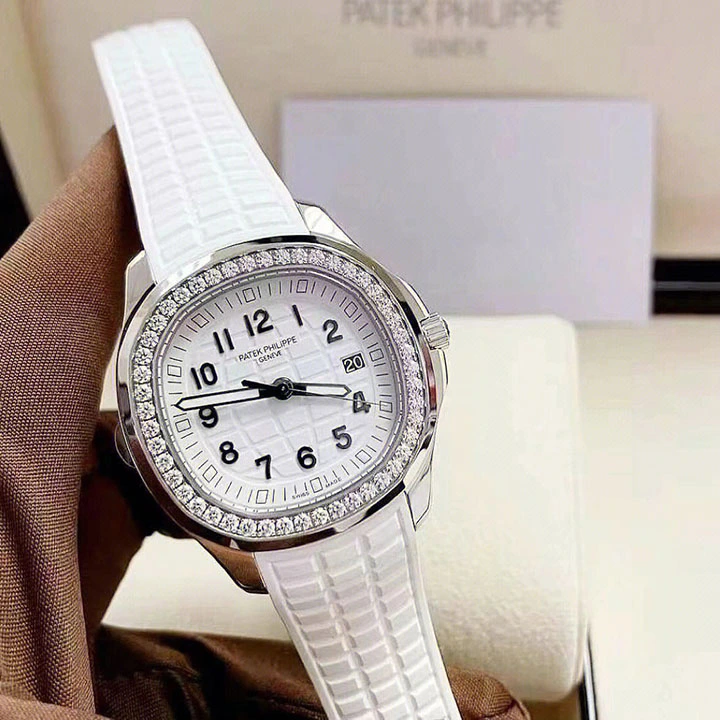 bd8d1701c69633ef8539779cdf93b453 5267/200A-Patek Philippe AQUANAUT - Image 2