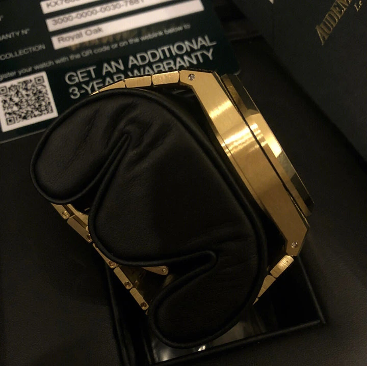 c140fa512da826fdfd1f75a7ba525e5b ROYAL OAK SELFWINDING CHRONOGRAPH 26240BA.GG.1324BA.01 - Image 5