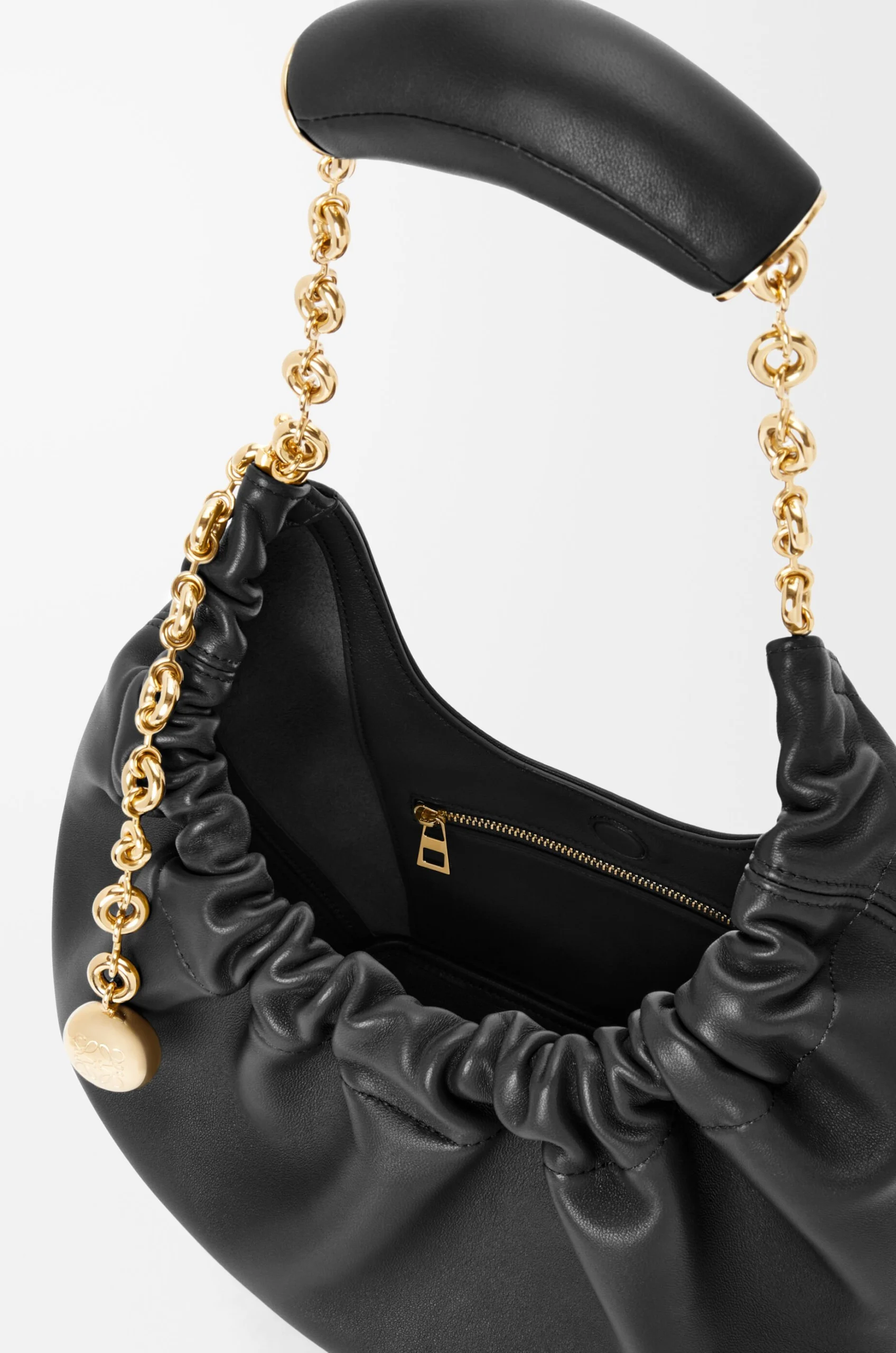 c608c2706297ead96959681304dd48e6 Small Squeeze bag in mellow nappa lambskin - Image 3