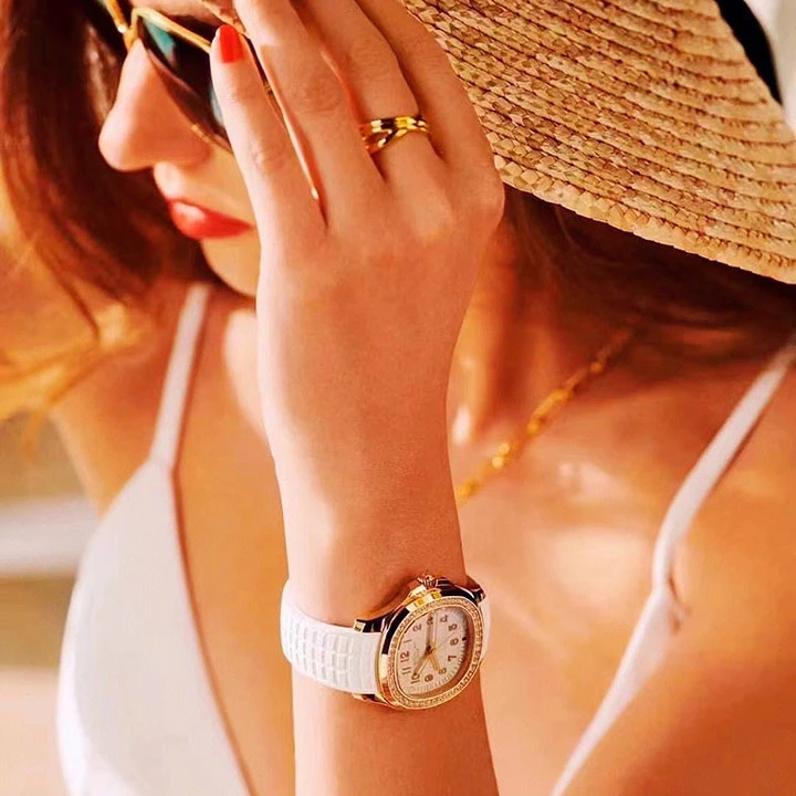 d1540f640c68d8cd1d2b4c0fbc73937f 5269/200R-001-Patek Philippe AQUANAUT-women - Image 11