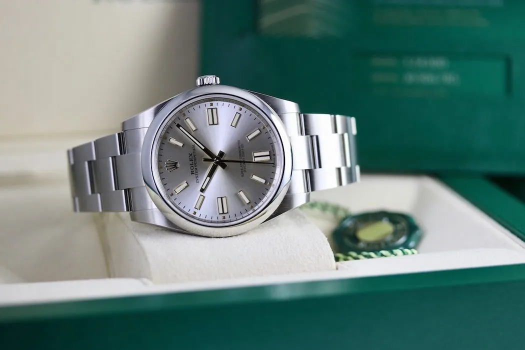 da30423a00b24d480d6aed6511aa100a OYSTER PERPETUAL 124300 Series(Champagne gold) - Image 4