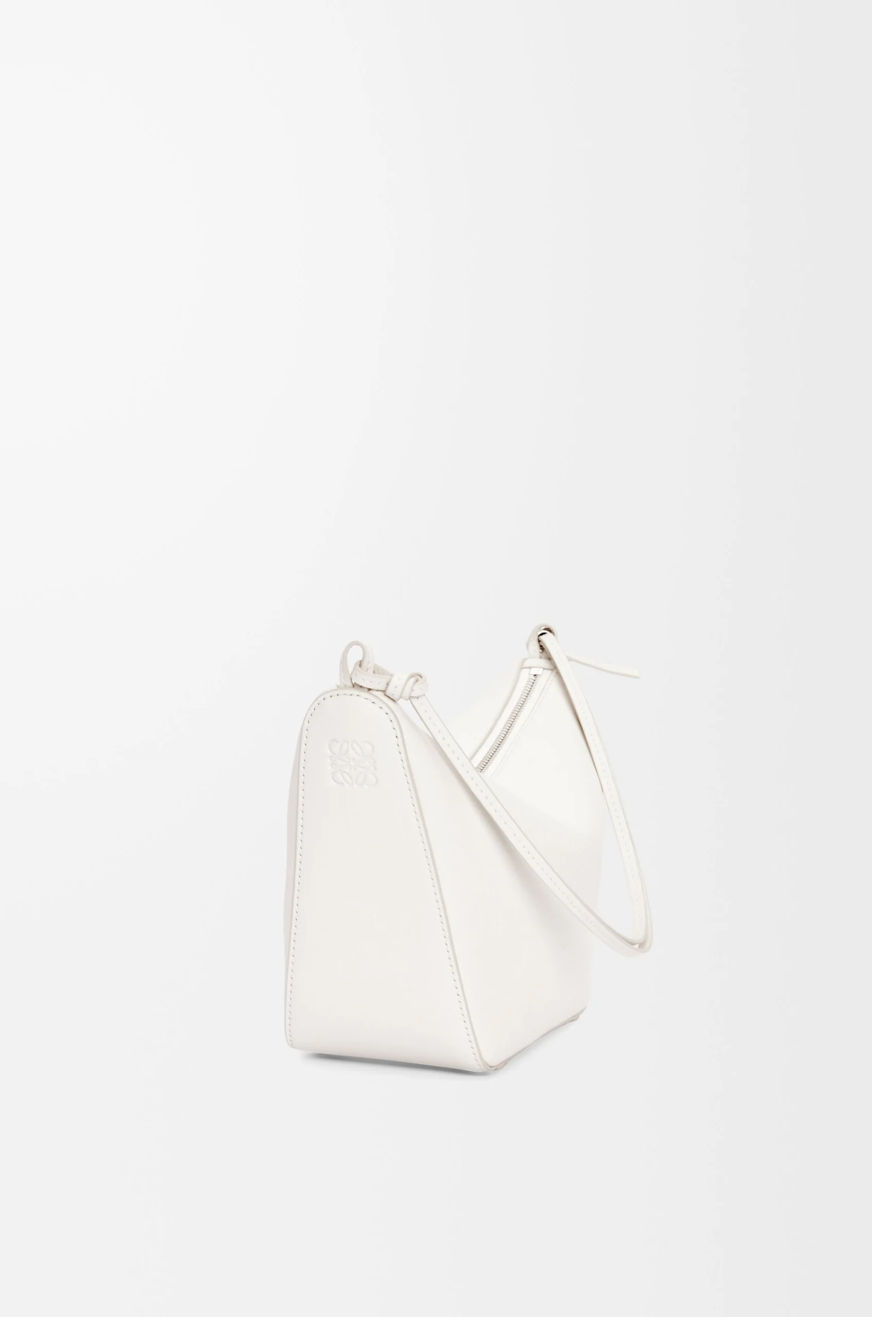 e552c71f45b44969436b7c95c4c997dc Mini Hammock hobo in classic calfskin - Image 2