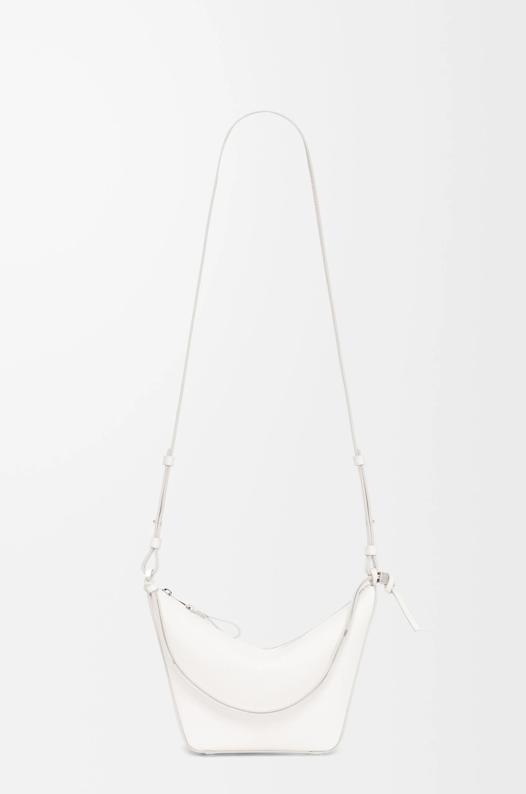 eb0cdcb6b191932e5392adcb8fd94d9b Mini Hammock hobo in classic calfskin - Image 7