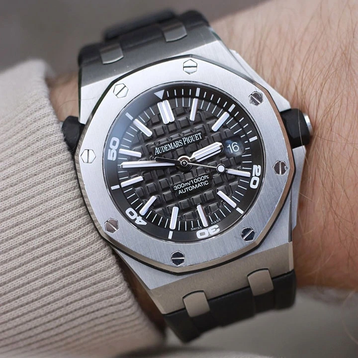 eb615bf206cccb5a43fffdeeb7b8ab70 ROYAL OAK OFFSHORE DIVER Ref. 15710ST.OO.A002CA.01 - Image 10