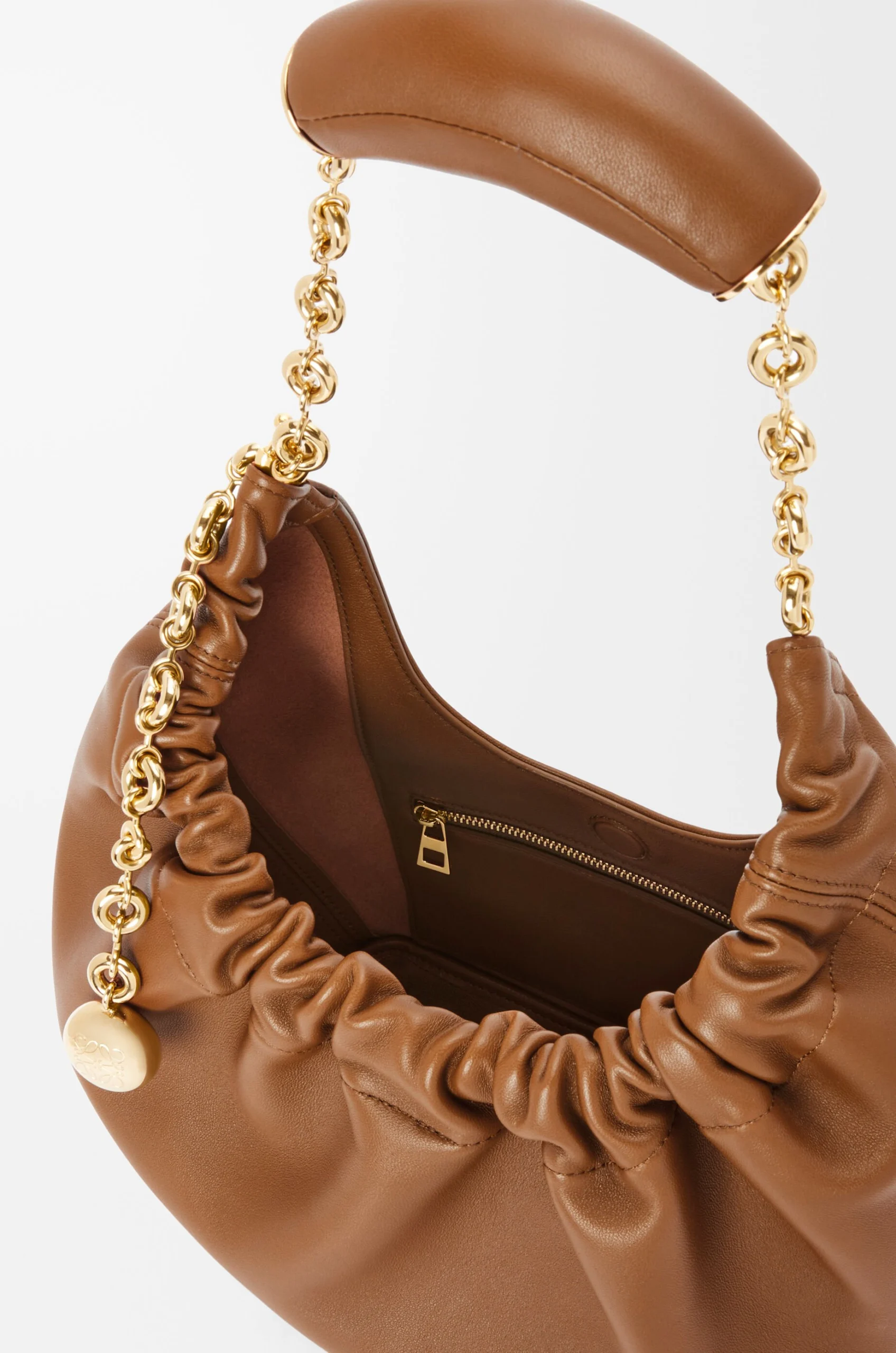 ed04e744020d3bee82eee29ec934a22d Small Squeeze bag in mellow nappa lambskin - Image 3