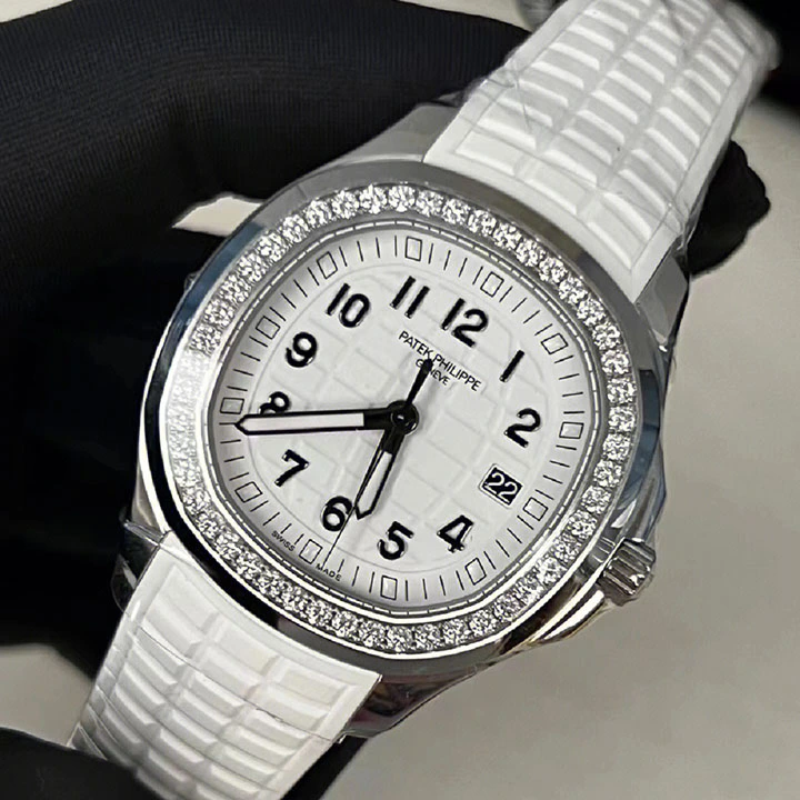 ef1ae926baa7b9a830ffbe1e24fbd4d1 5267/200A-Patek Philippe AQUANAUT - Image 3