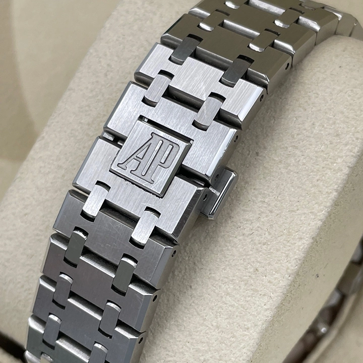 fb89643b4e8ed244463b18ddef4d6ace Audemars Piguet Royal Oak Chronograph 26331ST - Image 6